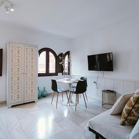 Apartament Complete Studio With Terrace - 1Bth- La Giralda Sewilla Zewnętrze zdjęcie