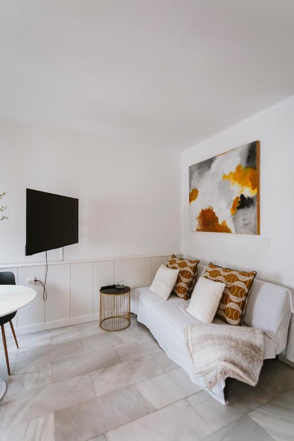 Apartament Complete Studio With Terrace - 1Bth- La Giralda Sewilla Zewnętrze zdjęcie